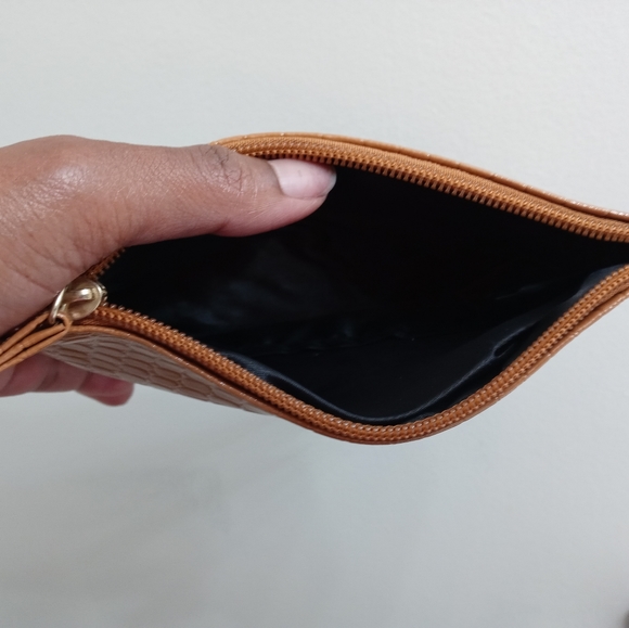 Crocodile Wristlet - Picture 2 of 3